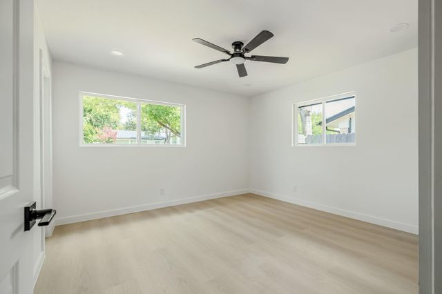 5210 Gladstone DR, Austin, TX 78723