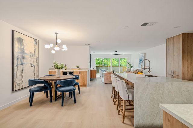 5210 Gladstone DR, Austin, TX 78723