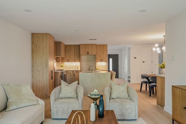 5210 Gladstone DR, Austin, TX 78723