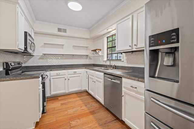 9161 GAINSBOROUGH DR, Lakeland, TN 38002