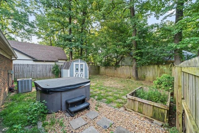9161 GAINSBOROUGH DR, Lakeland, TN 38002