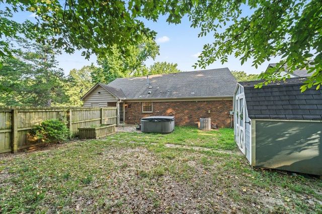 9161 GAINSBOROUGH DR, Lakeland, TN 38002