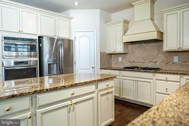 11287 SAINT CHRISTOPHER DR, White Plains, MD 20695