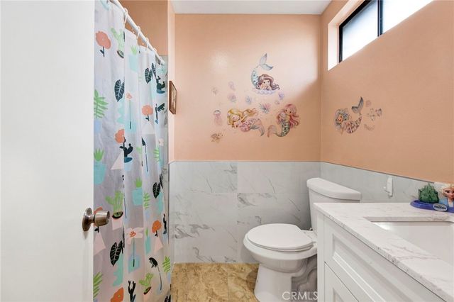 20737 Roscoe 203, Winnetka, CA 91306