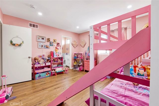 20737 Roscoe 203, Winnetka, CA 91306