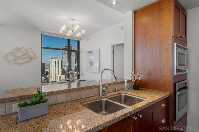 700 W E Street 1903, San Diego, CA 92101