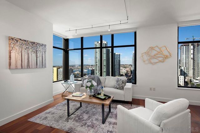 700 W E Street 1903, San Diego, CA 92101