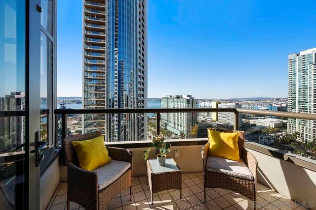 700 W E Street 1903, San Diego, CA 92101