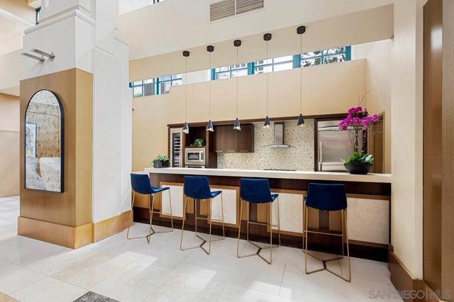 700 W E Street 1903, San Diego, CA 92101