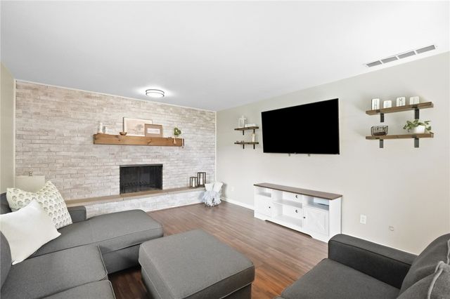 2825 Walford Drive, Centerville, OH 45440