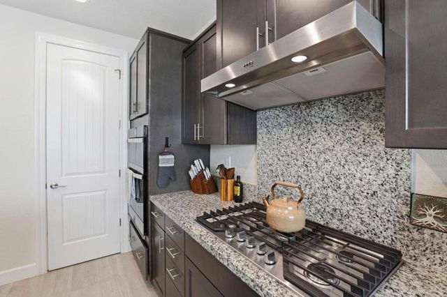 1097 Sunridge Drive, Hollister, CA 95023