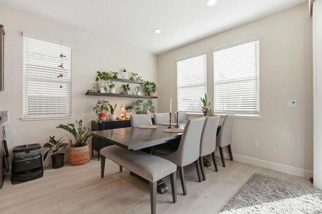 1097 Sunridge Drive, Hollister, CA 95023