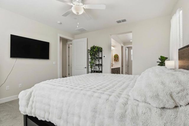 1097 Sunridge Drive, Hollister, CA 95023