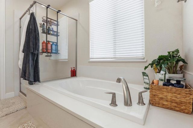 1097 Sunridge Drive, Hollister, CA 95023