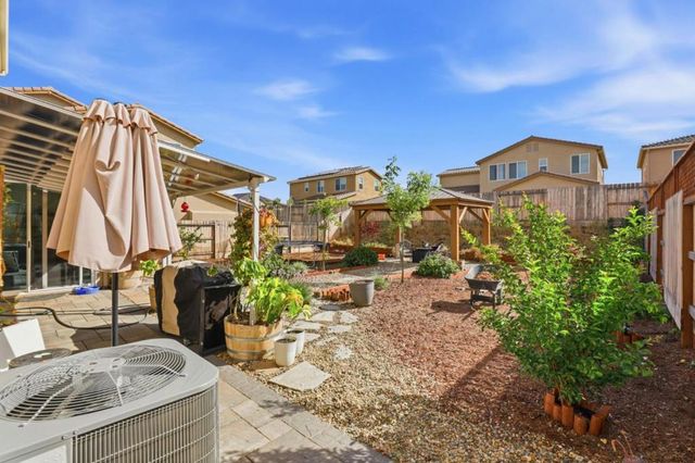 1097 Sunridge Drive, Hollister, CA 95023