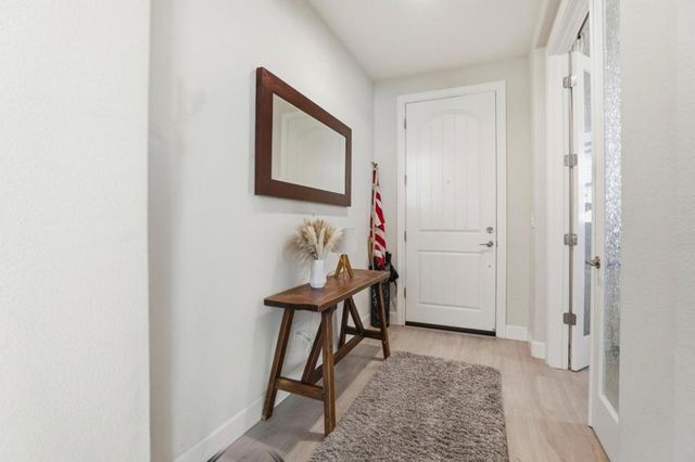 1097 Sunridge Drive, Hollister, CA 95023