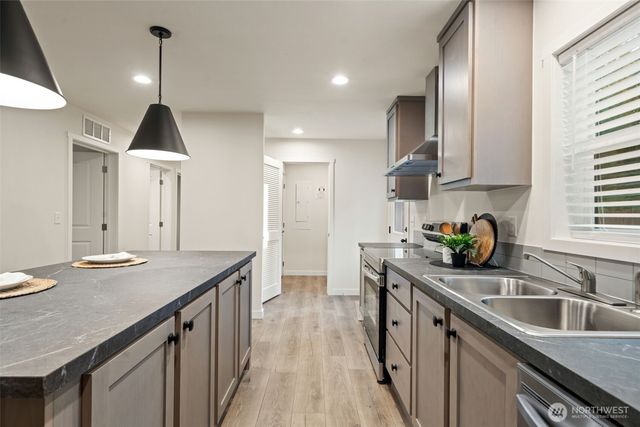 151 E Agate Drive, Shelton, WA 98584