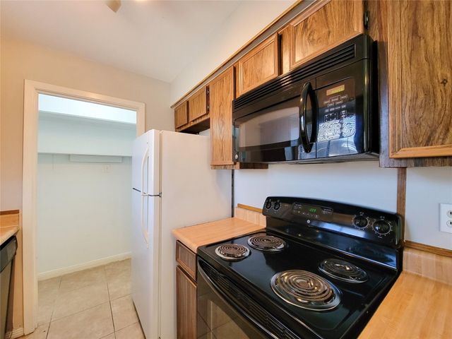 8801 Hammerly Boulevard 501, Houston, TX 77080