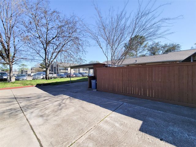 8801 Hammerly Boulevard 501, Houston, TX 77080