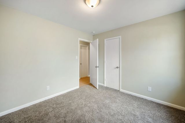 12 Hattie Dr, Fayetteville, TN 37334