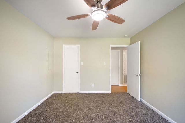 12 Hattie Dr, Fayetteville, TN 37334