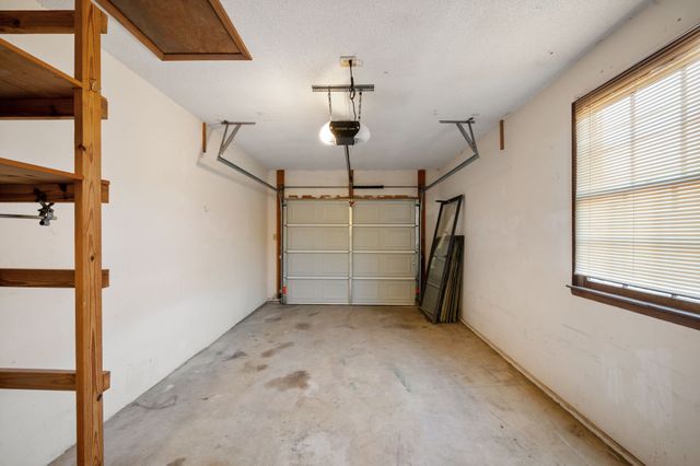 12 Hattie Dr, Fayetteville, TN 37334