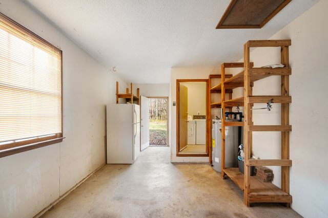 12 Hattie Dr, Fayetteville, TN 37334