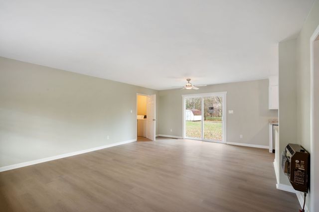 12 Hattie Dr, Fayetteville, TN 37334