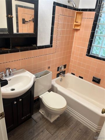 1534 Comet Drive, St Louis, MO 63137