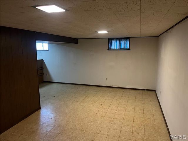 1534 Comet Drive, St Louis, MO 63137
