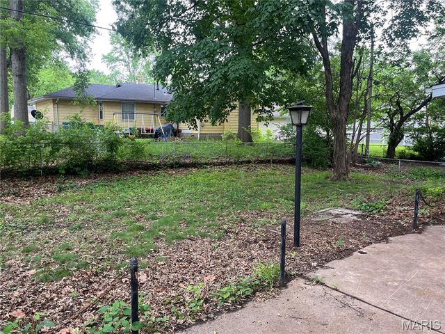 1534 Comet Drive, St Louis, MO 63137