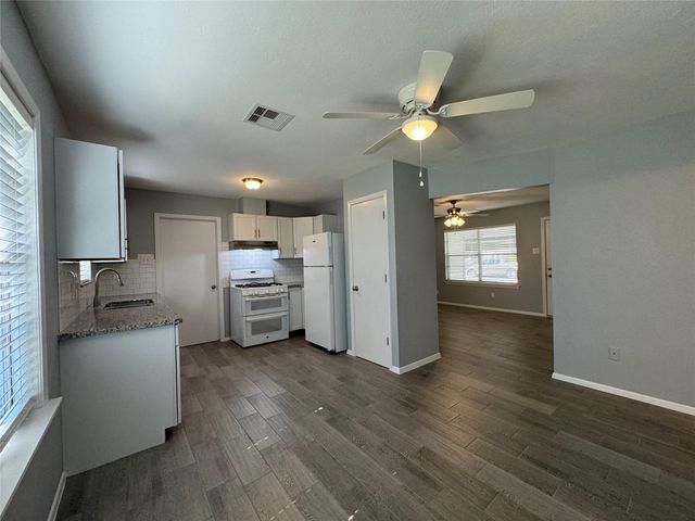 514 Bertloma Street, Pasadena, TX 77502