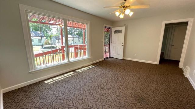 1408 W 28th Street S, Independence, MO 64052