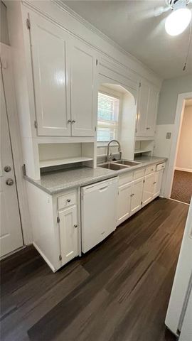 1408 W 28th Street S, Independence, MO 64052