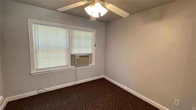 1408 W 28th Street S, Independence, MO 64052