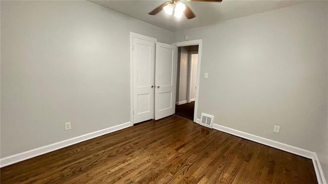 1408 W 28th Street S, Independence, MO 64052