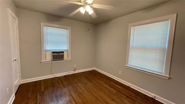 1408 W 28th Street S, Independence, MO 64052