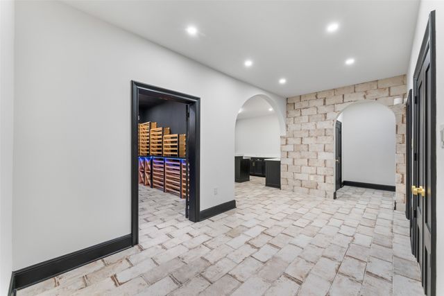 6941 Gaston Avenue, Dallas, TX 75214