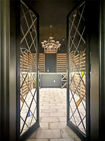 6941 Gaston Avenue, Dallas, TX 75214