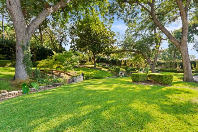 6941 Gaston Avenue, Dallas, TX 75214