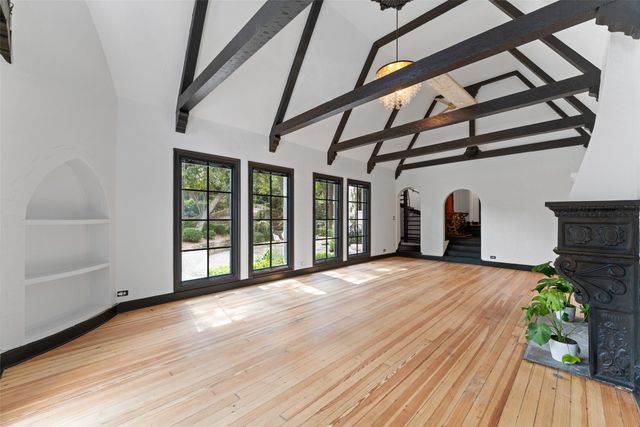 6941 Gaston Avenue, Dallas, TX 75214