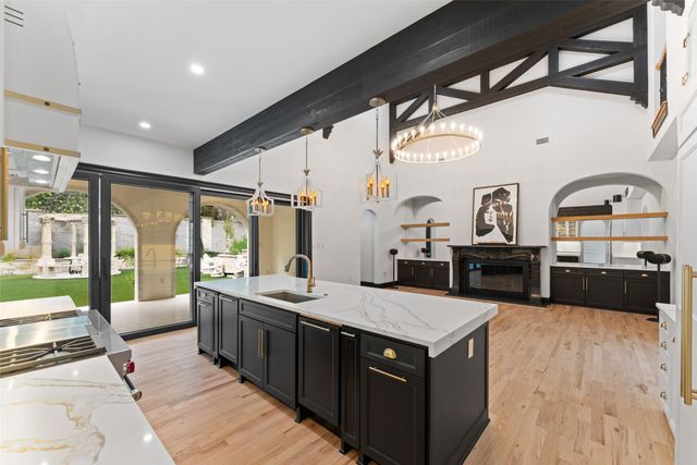 6941 Gaston Avenue, Dallas, TX 75214