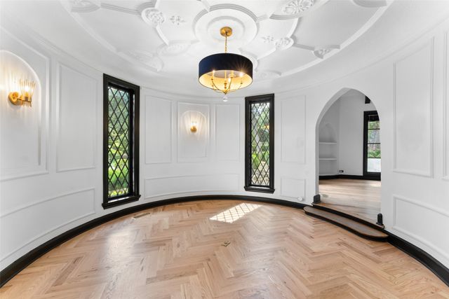 6941 Gaston Avenue, Dallas, TX 75214