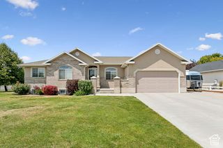 868 W BRANDON DR, Kaysville, UT 84037