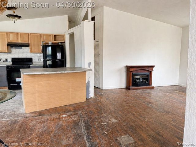 24151 Church Street, Oak Park, MI 48237