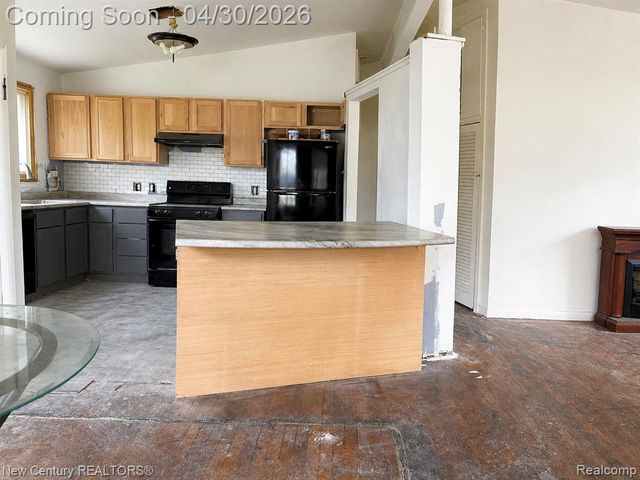 24151 Church Street, Oak Park, MI 48237