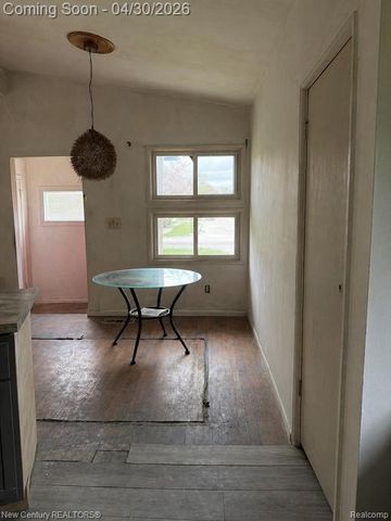 24151 Church Street, Oak Park, MI 48237