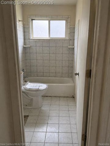 24151 Church Street, Oak Park, MI 48237