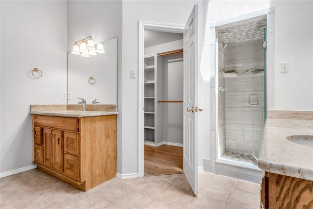 2200 Reading Road, Arlington, TX 76011