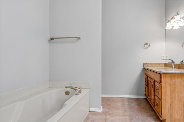 2200 Reading Road, Arlington, TX 76011